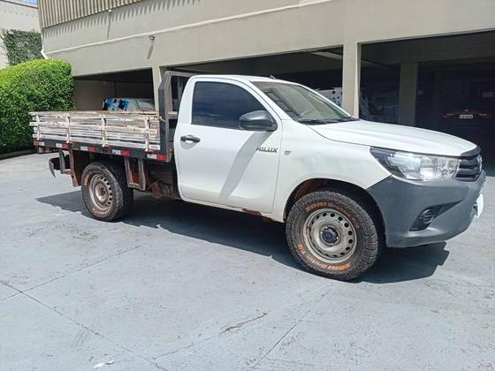 TOYOTA HILUX 2.8 4X4 CS CHASSI 16V TURBO DIESEL 2P MANUAL TOYOTA HILUX 2.8 4X4 CS CHASSI 16V TURBO DIESEL 2P MANUAL